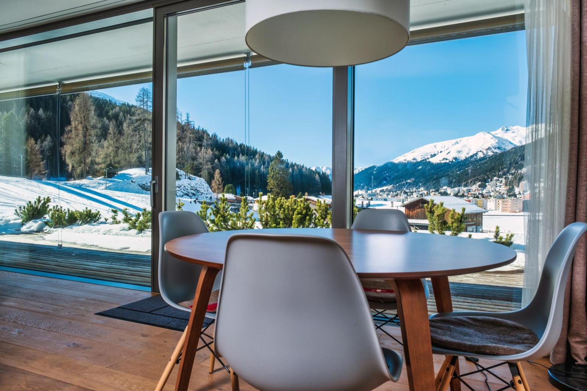 Luxury Panorama Apartment With Alpengold Spa Access Давос Екстериор снимка